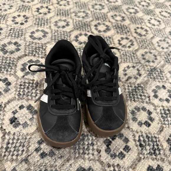 Adidas Kids VI Court Shoe - Picture 1 of 8